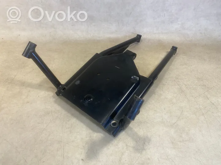 Mercedes-Benz G W461 463 Steering rack mounting bracket A4634600435