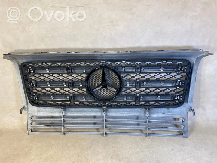 Mercedes-Benz G W461 463 Grotelės priekinės A4638880051