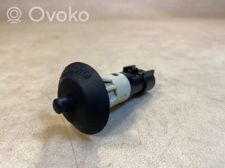 Mercedes-Benz G W461 463 Sensor de la puerta delantera A0058207610