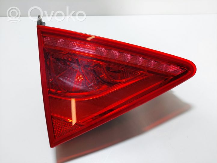 Audi A7 S7 4G Lampy tylnej klapy bagażnika 4G8945093