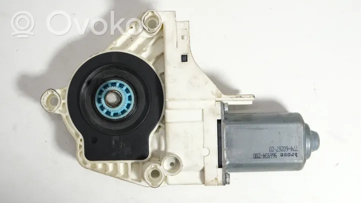 Audi A4 S4 B8 8K Priekinis varikliukas langų pakėlėjo 8K0959802A