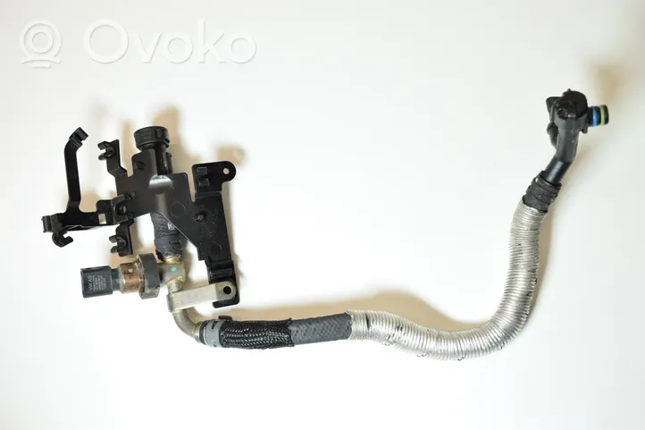 Audi Q7 4L Fuel line pipe 4TYSPS04