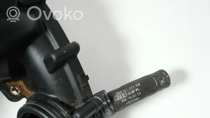 Audi Q7 4L Termostaatin kotelo 059121111BM