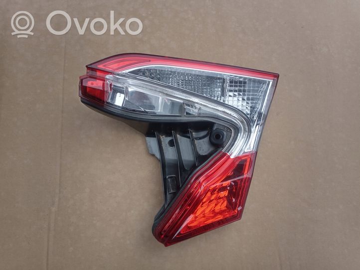 Toyota C-HR Luci posteriori del portellone del bagagliaio 81580F401000