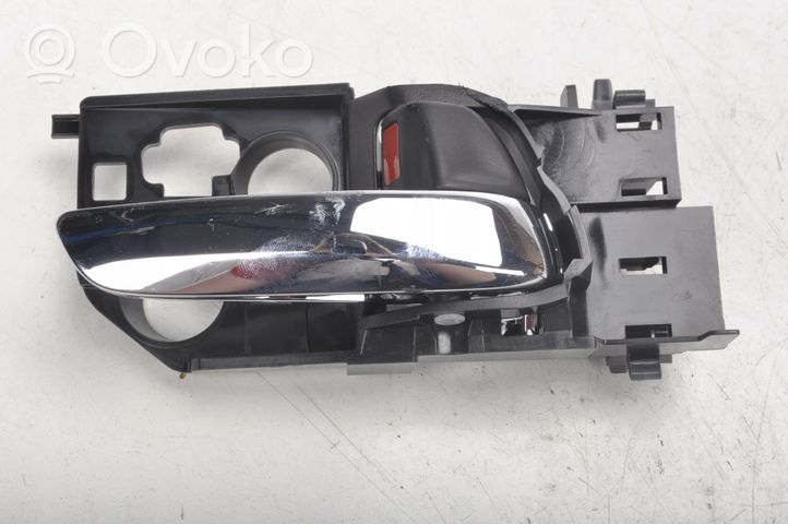Honda HR-V Front door interior handle 