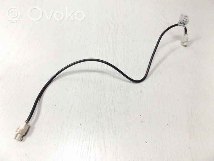 Maserati Ghibli Radion antenni 670003145