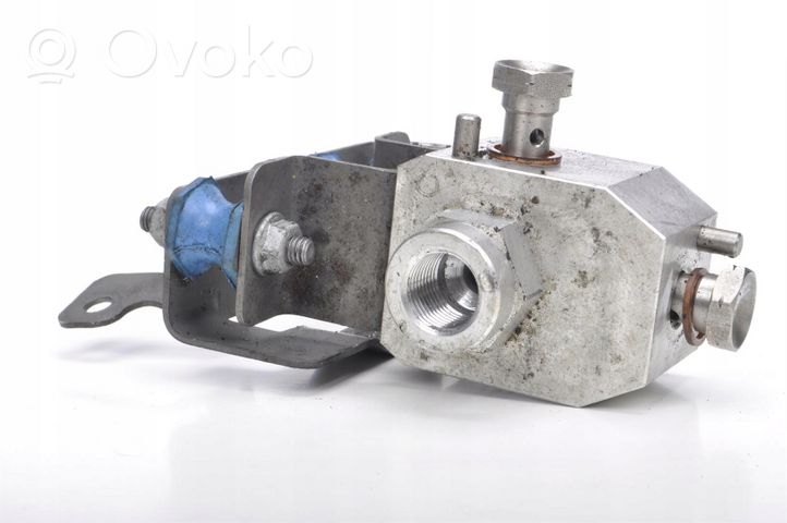 McLaren 650S Solenoīda vārsts 11B1103CP.02