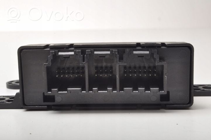 Maserati Levante Parkošanas (PDC) vadības bloks 670106861  0263014300