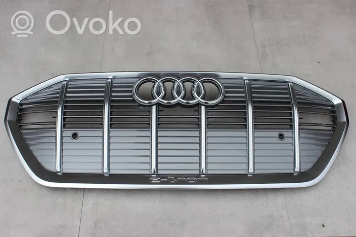 Audi e-tron Atrapa chłodnicy / Grill 4KE853651