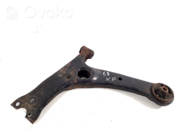 Toyota Corolla Verso E121 Braccio di controllo sospensione anteriore inferiore/braccio oscillante 48069-13010