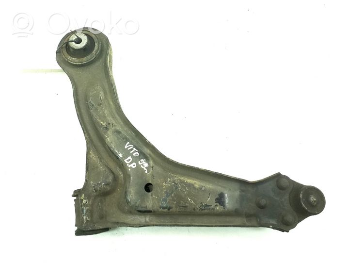 Mercedes-Benz Vito Viano W638 Braccio di controllo sospensione anteriore inferiore/braccio oscillante A6383300110