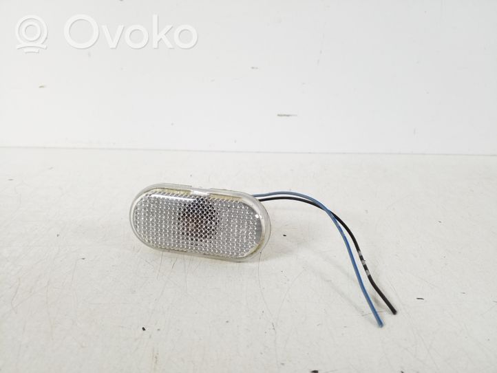 Renault Kangoo II Front fender indicator light 8200257684