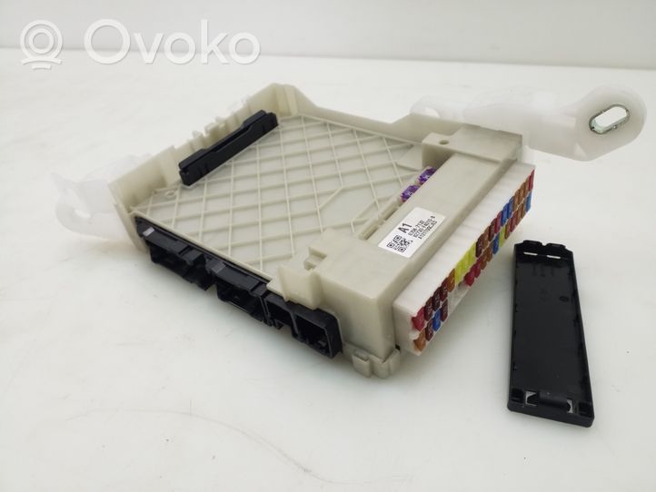 Toyota C-HR Module de fusibles 82730F4010