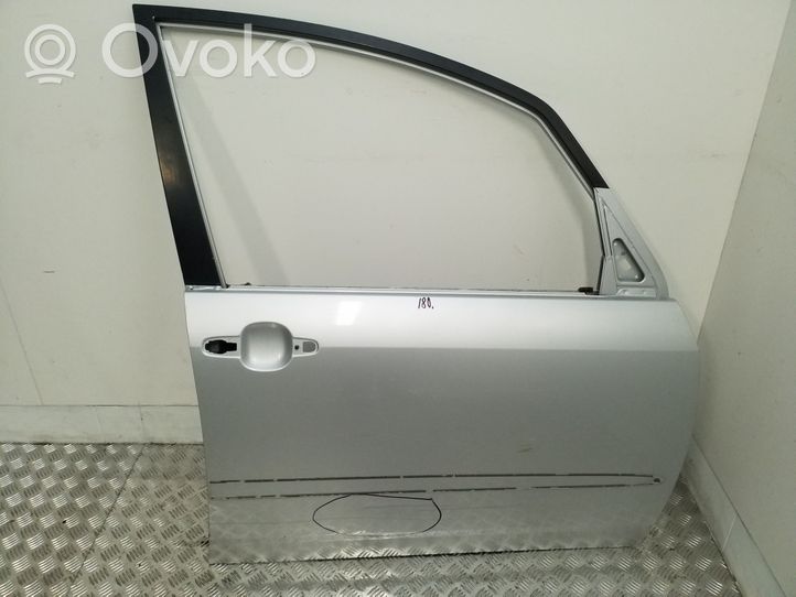 Toyota Corolla Verso E121 Priekinės durys (dvidurio) 