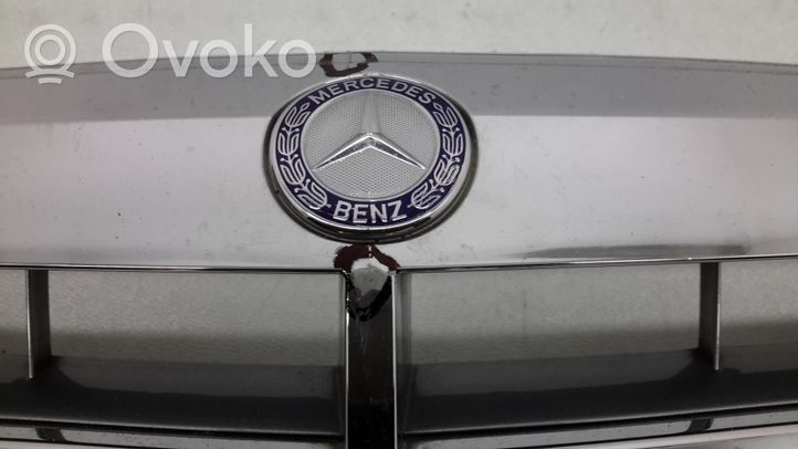 Mercedes-Benz C W204 Grille de calandre avant A2048800323