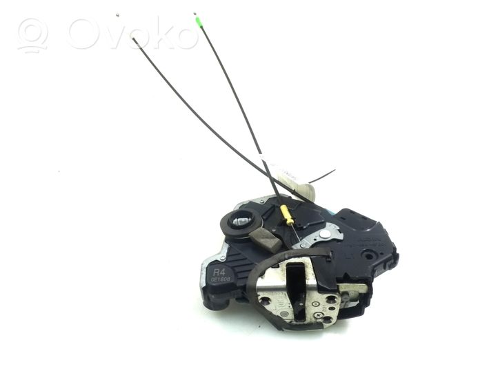 Toyota Verso Front door lock 6904002240