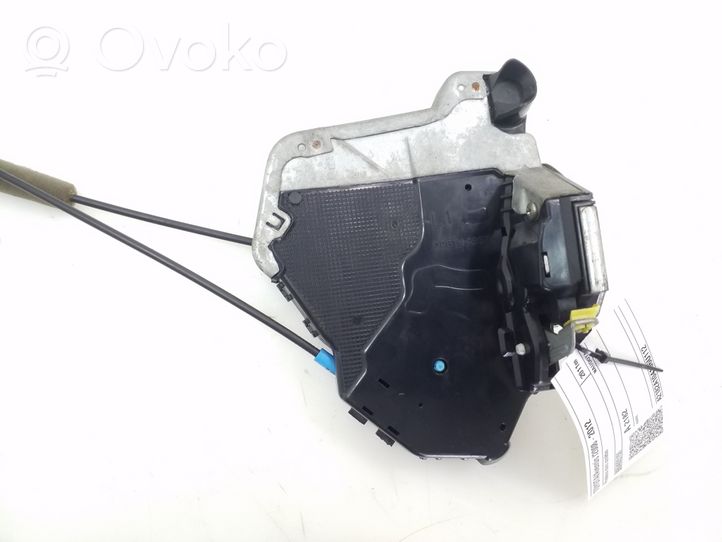 Toyota Avensis T270 Serrure de porte avant 6904005150