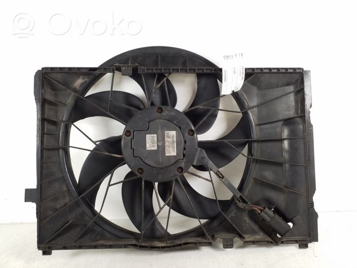 Mercedes-Benz CLK A209 C209 Convogliatore ventilatore raffreddamento del radiatore A2035001693