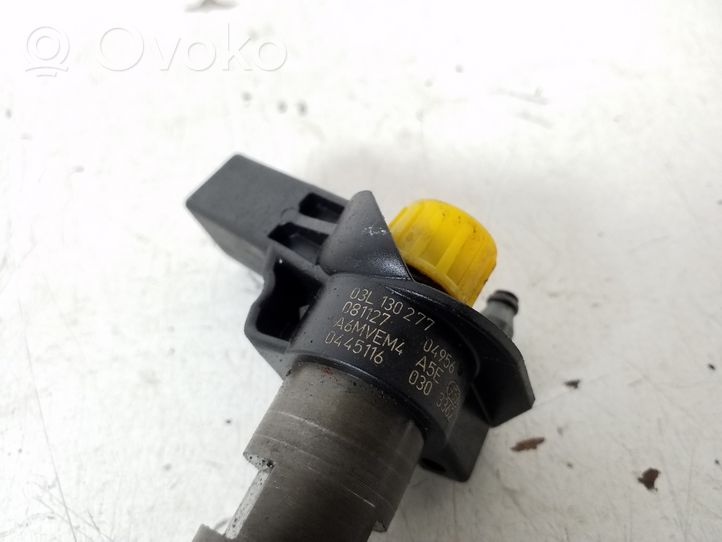 Audi A3 S3 8P Injecteur de carburant 03L130277