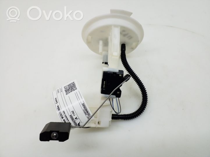 Mercedes-Benz E C207 W207 Sensore di livello del carburante A2044700694