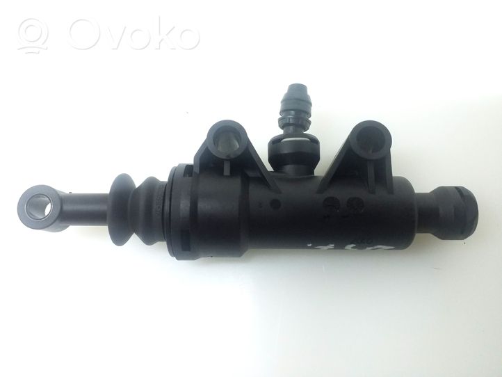 Mercedes-Benz A W176 Główny cylinder sprzęgła A2462900312