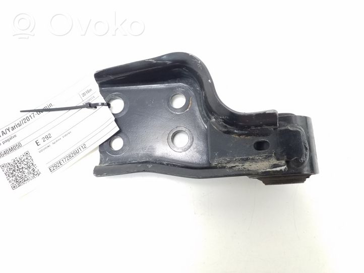 Toyota Yaris Soporte de montaje del motor 123640M050