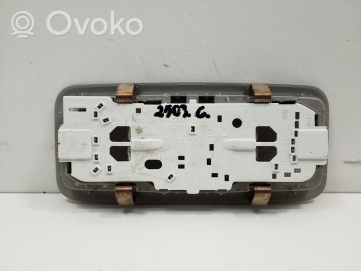 Toyota Auris E180 Takaistuimen valo 8125005030