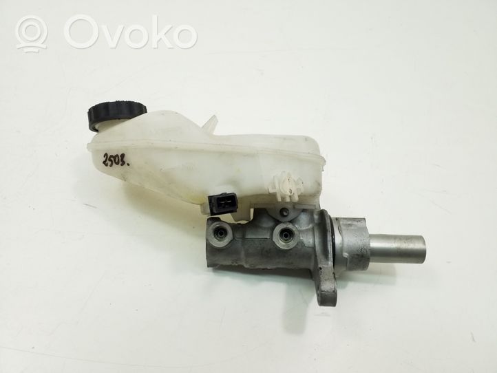 Toyota Auris E180 Główny cylinder hamulca 4720109730