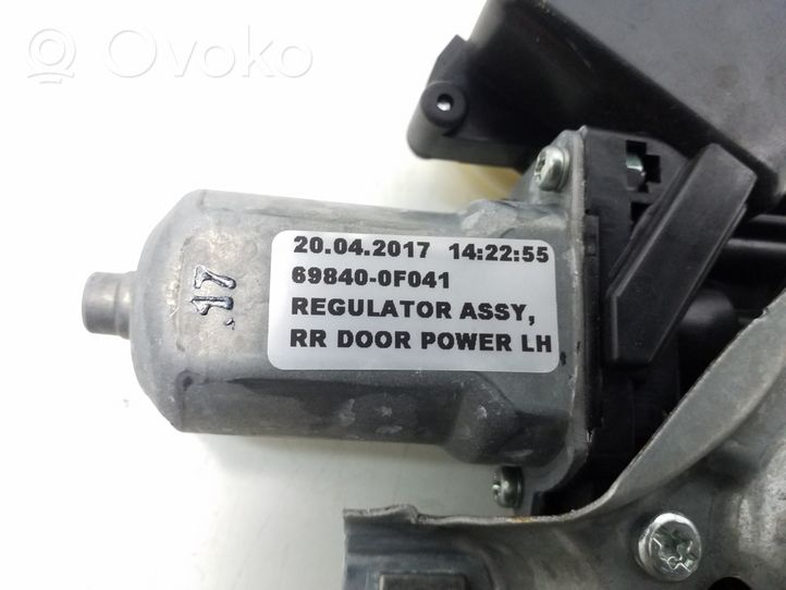 Toyota Verso Takaikkunan nostomekanismi ilman moottoria 698400F041