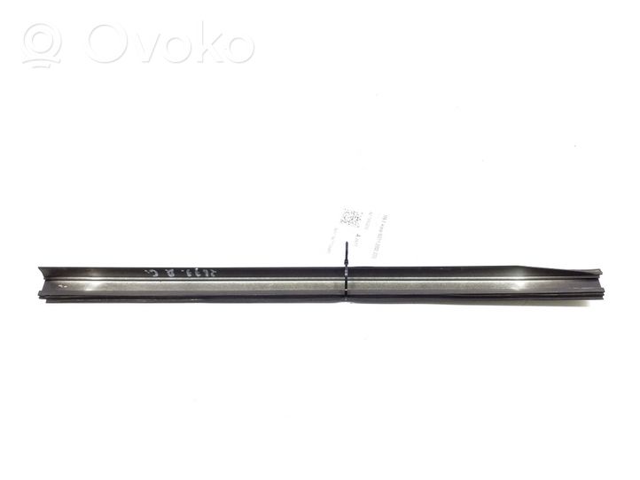 Mercedes-Benz E W211 Moulures, baguette de toit A2116902282