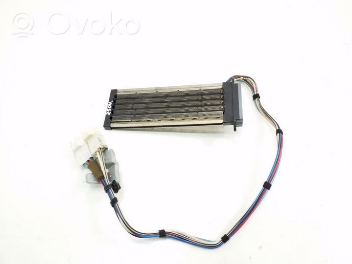 Toyota Avensis T270 Radiateur électrique de chauffage auxiliaire 8771002010