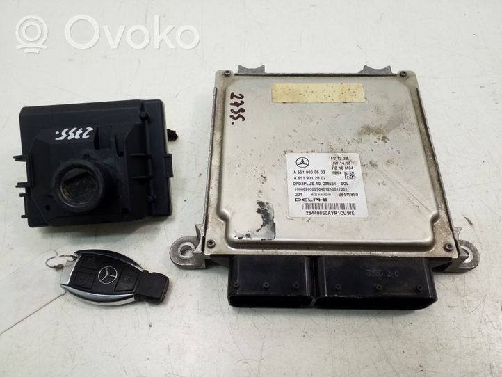 Mercedes-Benz C W205 Komputer / Sterownik ECU i komplet kluczy 