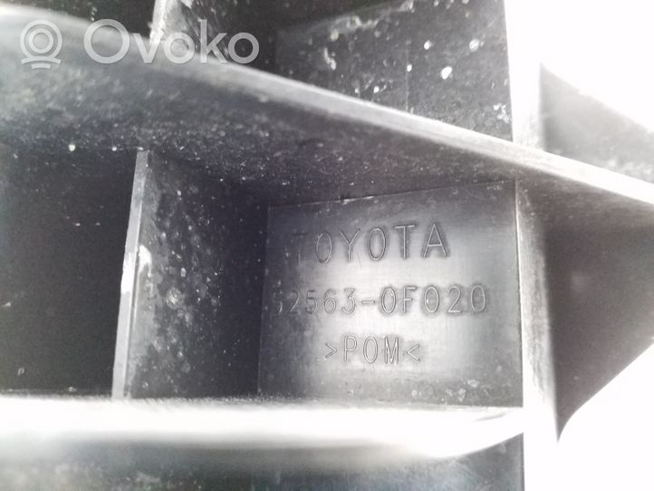 Toyota Verso Staffa di rinforzo montaggio del paraurti posteriore 525630F020