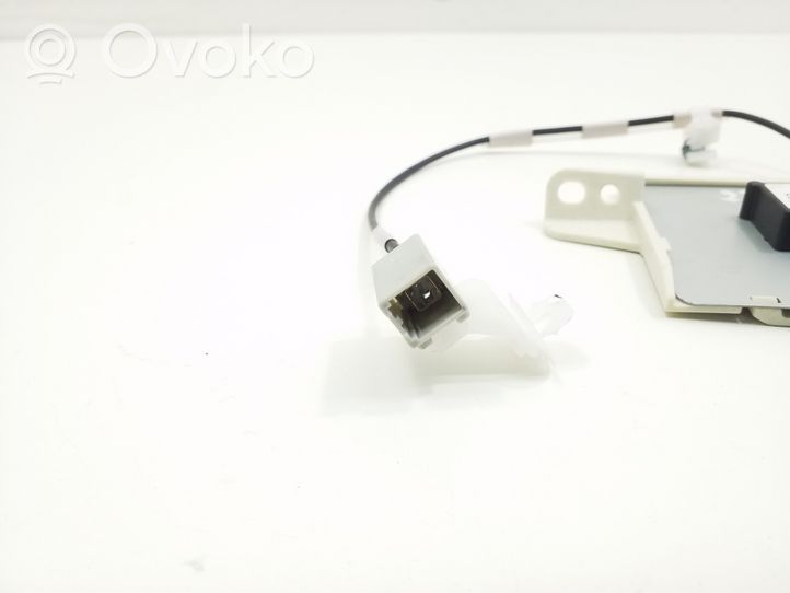 Toyota RAV 4 (XA40) Radio / CD-Player / DVD-Player / Navigation 8686042051