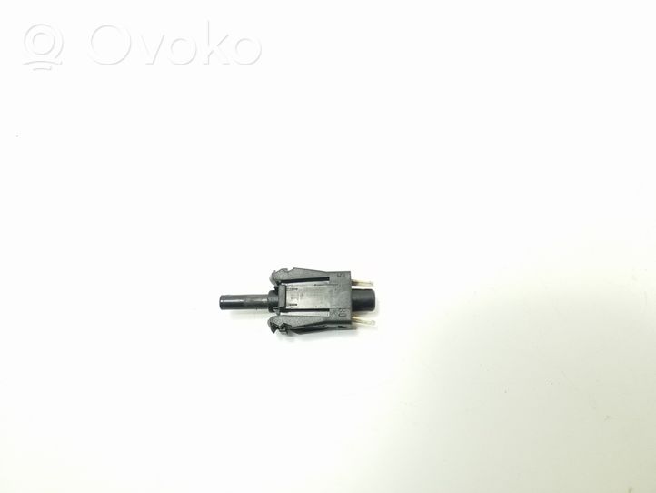 Mercedes-Benz Vito Viano W639 Hand parking brake switch A0015458714