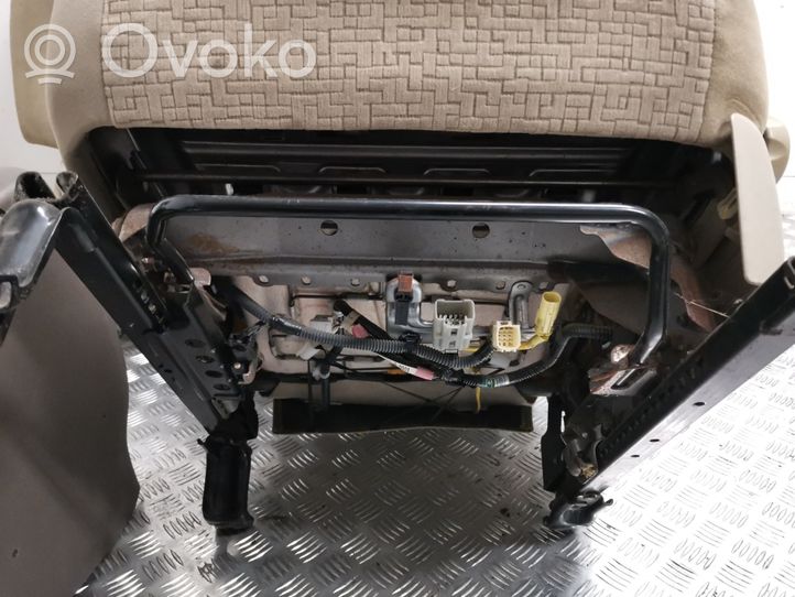 Toyota Land Cruiser (J120) Set interni 