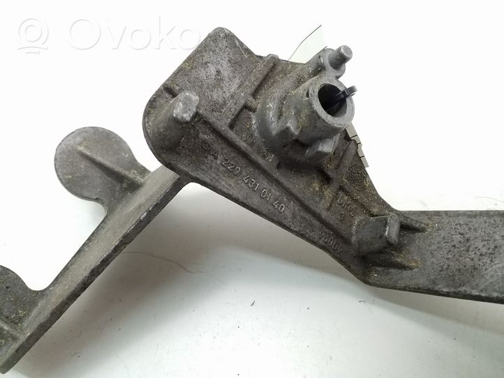 Mercedes-Benz CL C215 Soporte para la bomba de ABS A2204310140