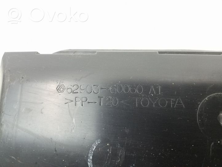 Toyota Land Cruiser (J120) Fender grill 6290360060