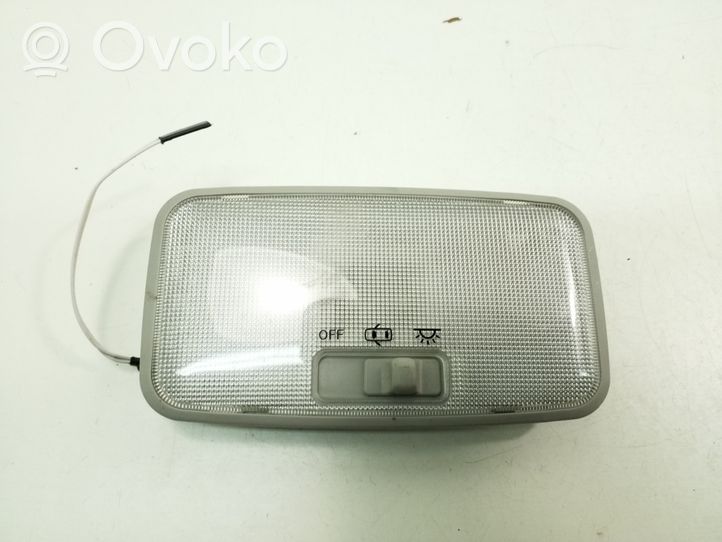 Toyota RAV 4 (XA40) Lampka podsufitki tylna 8124035020