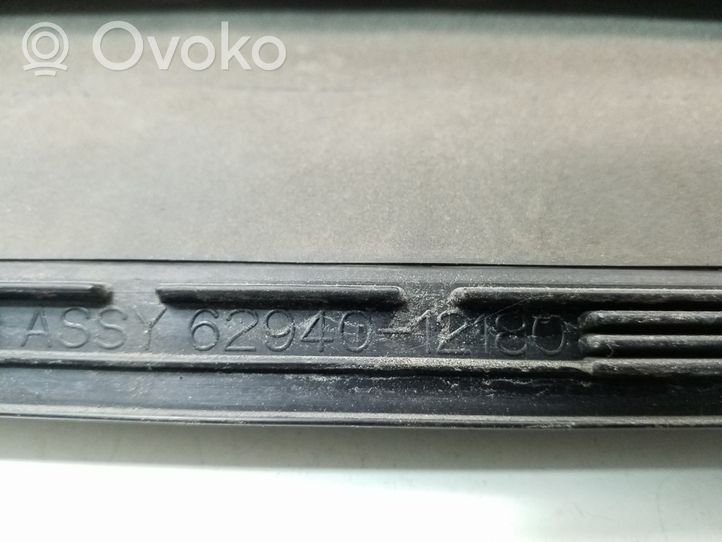 Toyota RAV 4 (XA40) Grill / Wlot powietrza błotnika przedniego 6294012180