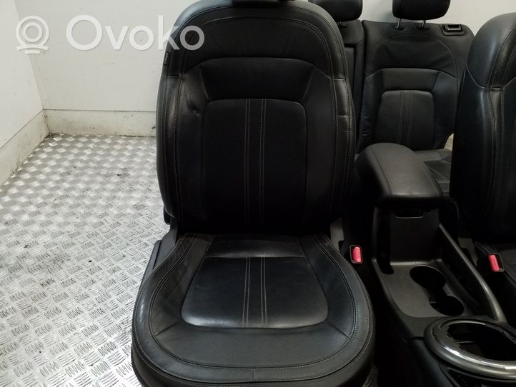 KIA Sportage Juego interior 