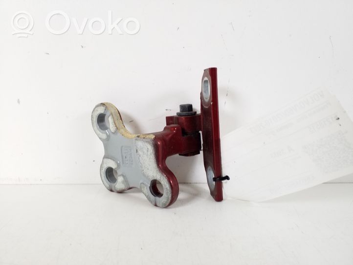 Volvo V60 Front door lower hinge 31218515