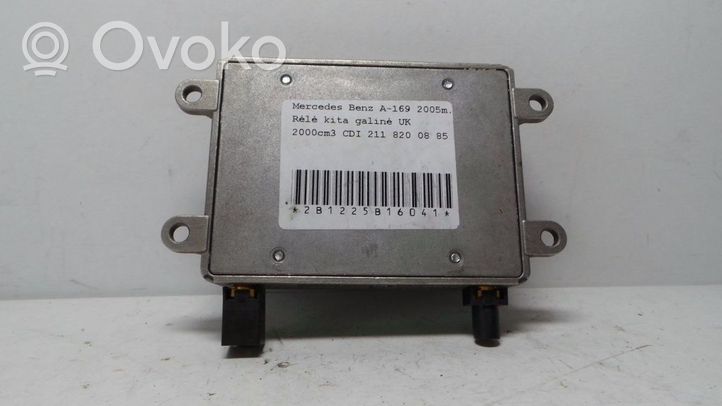 Mercedes-Benz A W169 Amplificateur d'antenne A2118200885