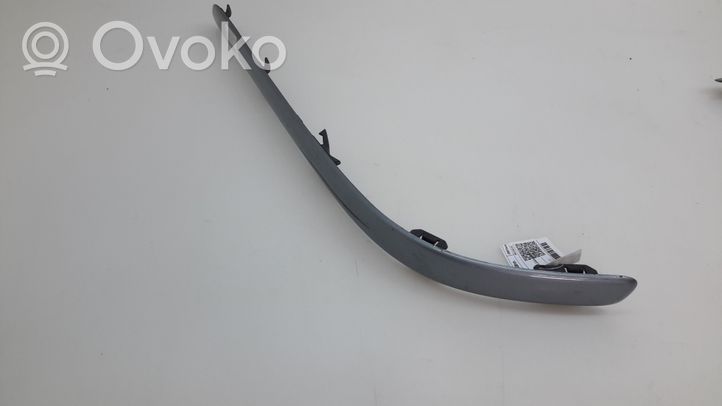 Toyota Avensis T250 Modanatura della barra di rivestimento del paraurti anteriore 5275205040