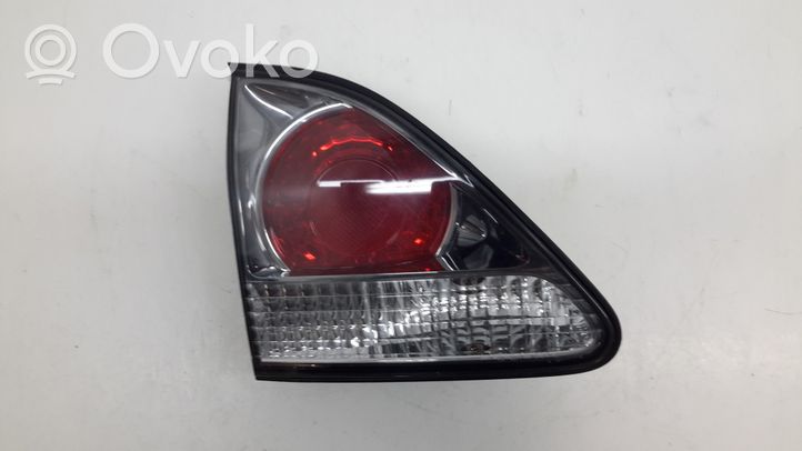 Lexus RX 300 Lampy tylnej klapy bagażnika 