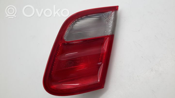 Mercedes-Benz CLK A208 C208 Lampy tylnej klapy bagażnika A2088200664