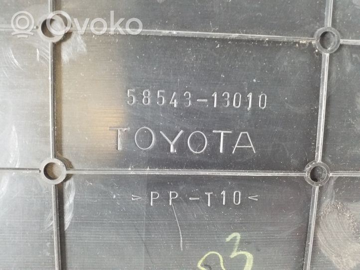 Toyota Corolla Verso E121 Autres pièces intérieures 5854313010
