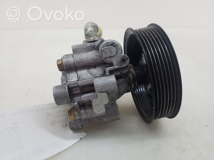 Toyota Avensis Verso Ohjaustehostimen pumppu 4431042070