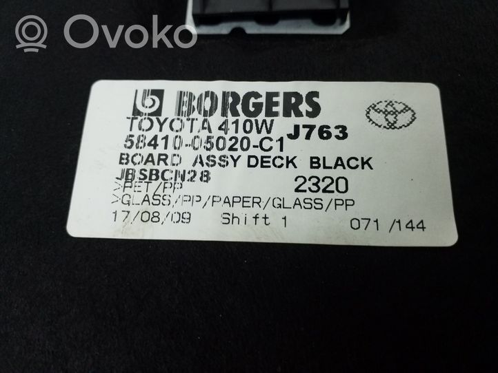 Toyota Avensis T270 Tavaratilan pohjan tekstiilimatto 5841005020