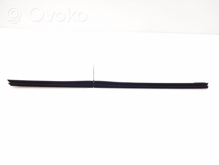 Toyota Verso Moulure/baguette de porte avant 681710F020